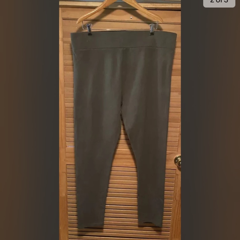 Logo by lori goldstein leggings Size XL Green